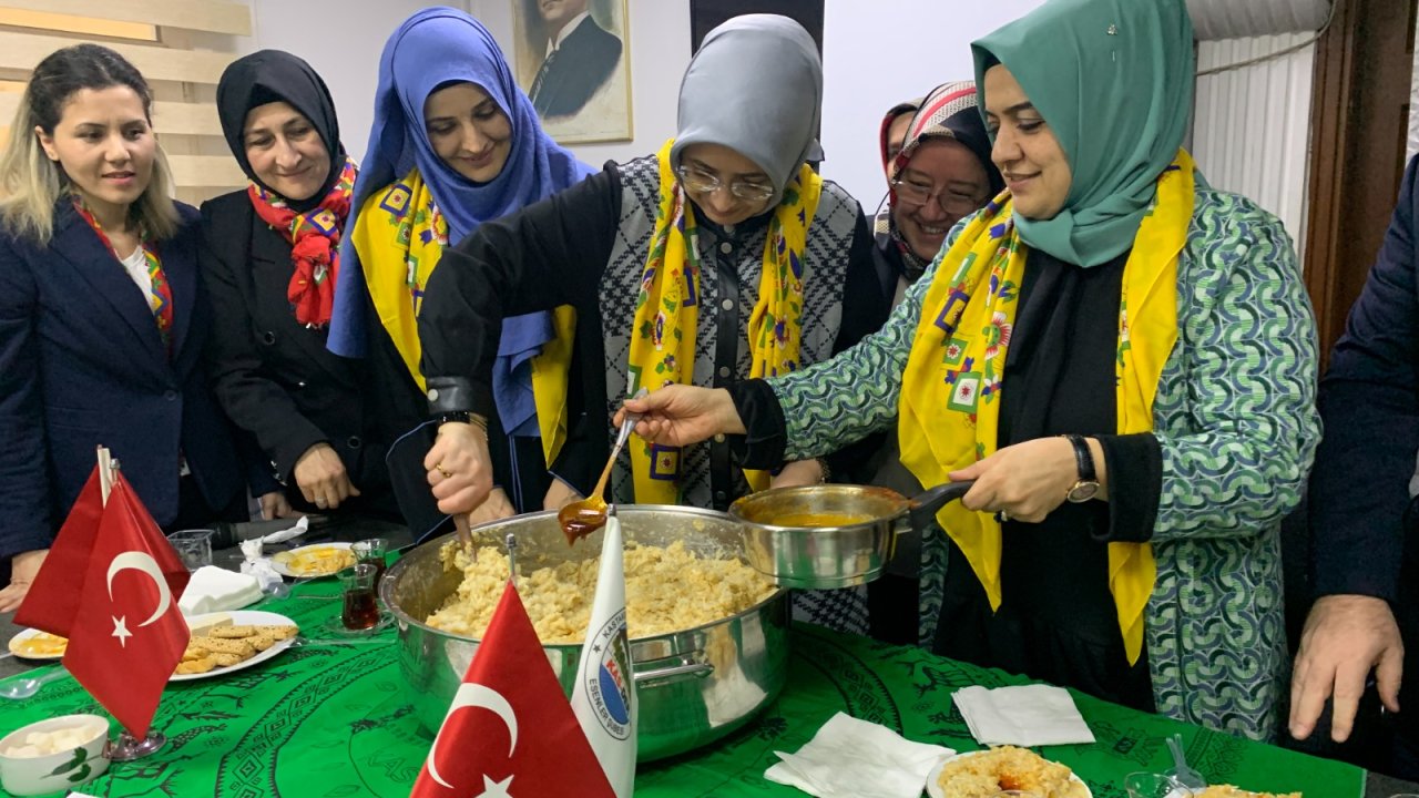 Ak Parti 2'nci Bölge Milletvekili Adayı İlhan, Hemşehrileri İle Buluştu