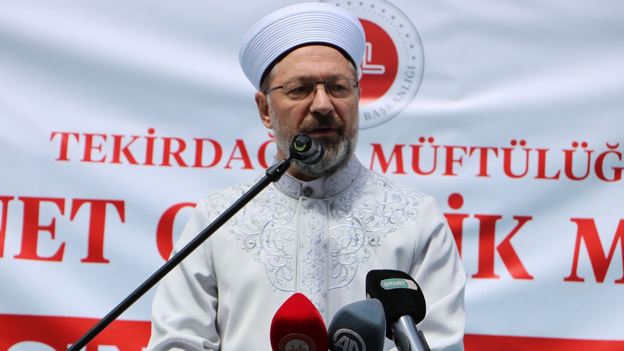 Diyanet İşleri Başkanı Erbaş: Türkiye, Genç Sıkıntısı Çeken Bir Ülke Değil
