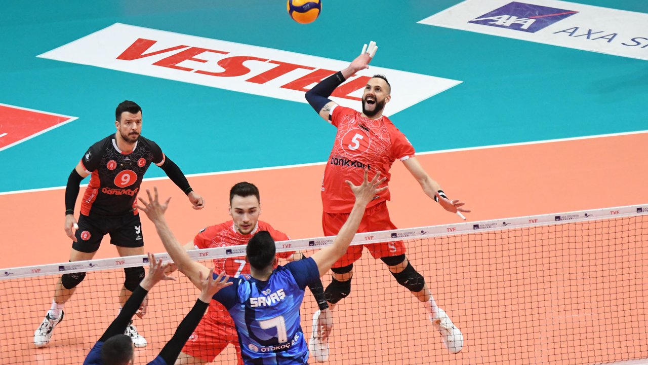 Efeler Ligi Metin Görgün Sezonu’nda Finalin Adı Belli Oldu