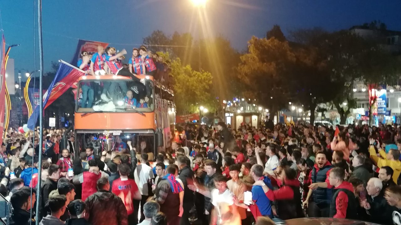 Silivrispor Şampiyonluğu Kutladı