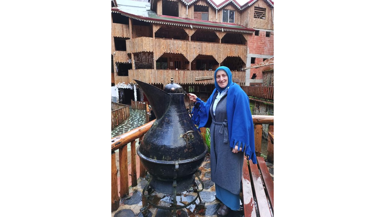 Kuşlara Ekmek Atmaya Giden Kadın, Araç Çarpmasıyla Öldü