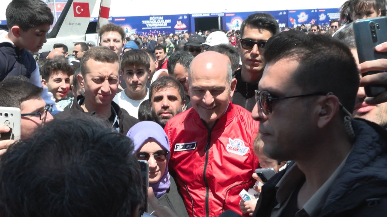 Bakan Soylu Teknofest’te Emniyet Genel Müdürlüğü Standını Ziyaret Etti