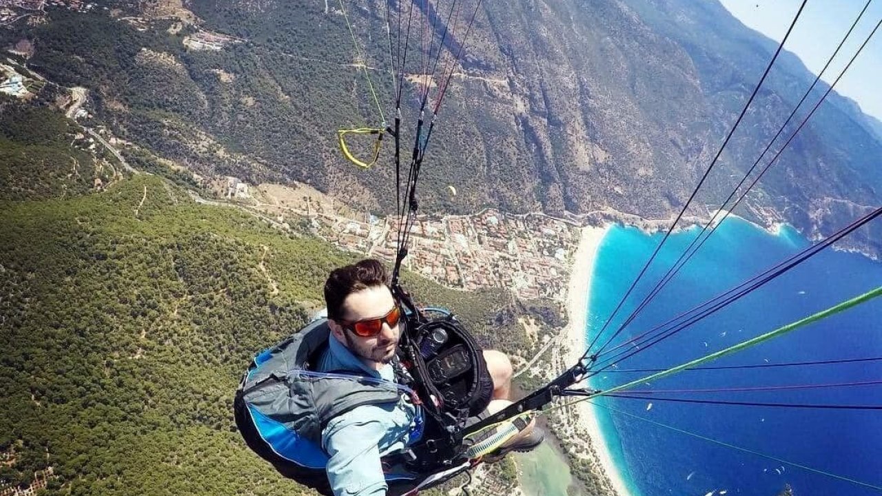 Fethiye'de Paraşüt Kazası; Milli Paraşütçü Orkut Baysal Hayatını Kaybetti, 2 Yaralı