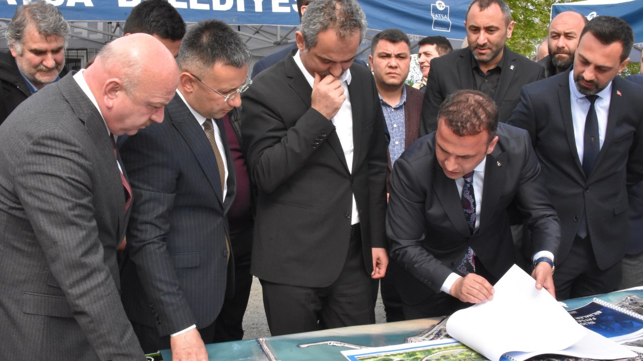 Bakan Özer: Sayın Cumhurbaşkanımız Bu Ülkenin Vatandaşlarına Hak Ettiğini Verdi (2)