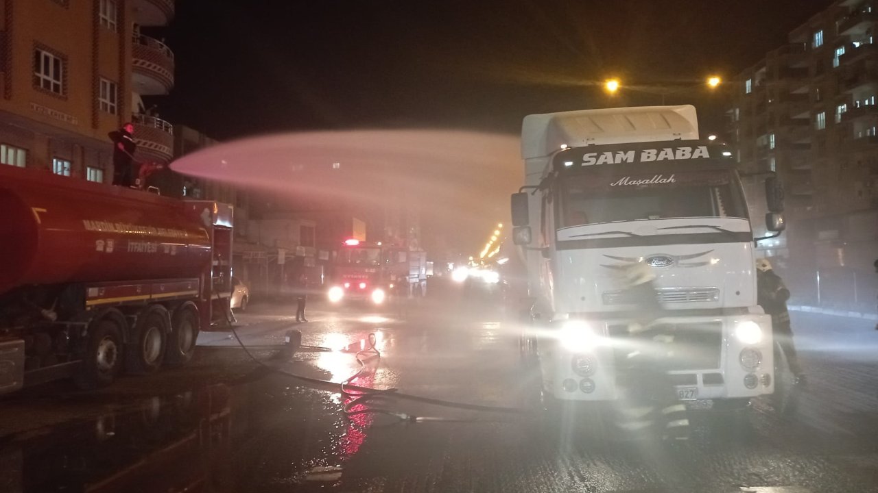 Kızıltepe’de Akaryakıt Yüklü Tankerde Yangın