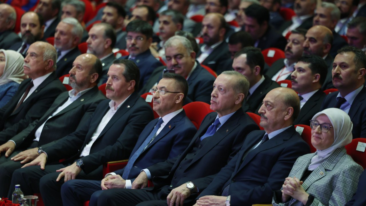 Cumhurbaşkanı Erdoğan: Memurlarımızı Enflasyona Ezdirmeme Sözümüzü Yine Tutacağız