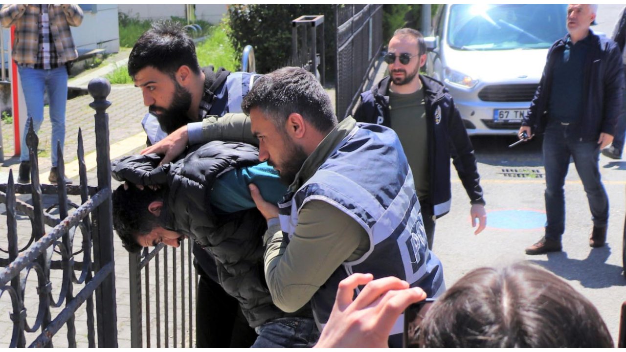 Takıntılı Olduğu Kadını Pompalı Tüfekle Öldüren Şüpheli Adliyede