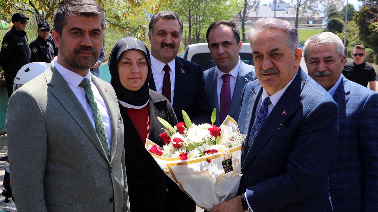 Ak Parti'li Yazıcı: Vesayetçi Yapılara Muazzam Bir Temizlik Yaptık