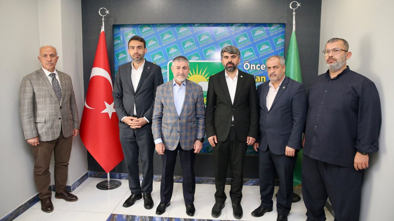 Bakan Nebati: 2028'de 90 Milyon Turist İle 100 Milyar Dolar Gelir Elde Etmeyi Hedefliyoruz (2)