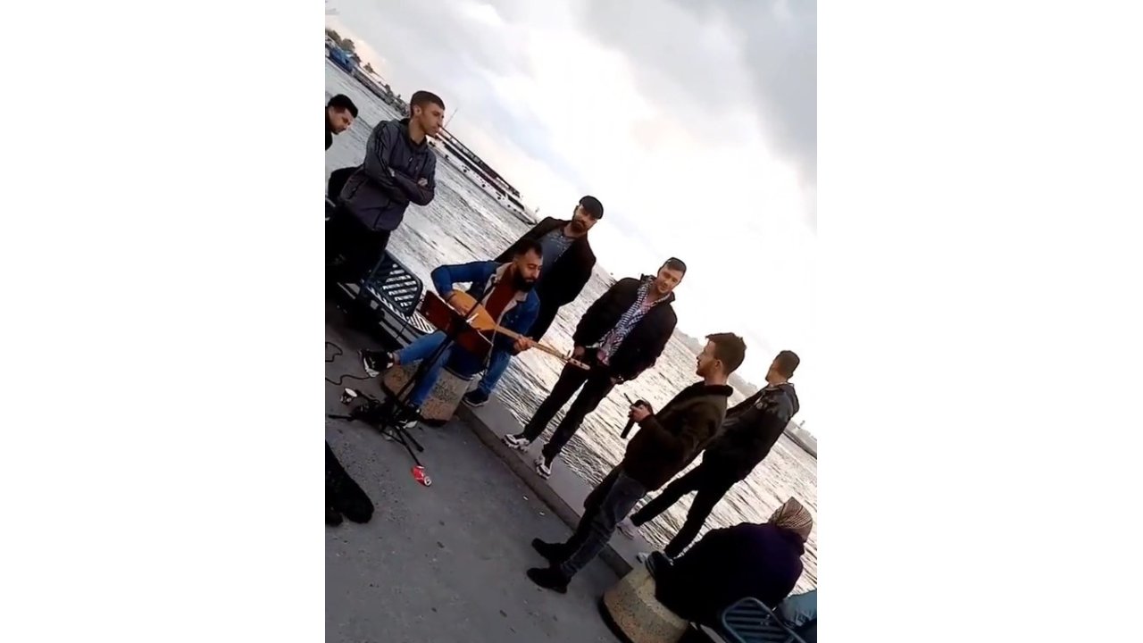 /ek Fotoğraflar// Kadıköy'de İstediği Türküyü Çalmayan Genci Bıçaklayarak Öldürdü