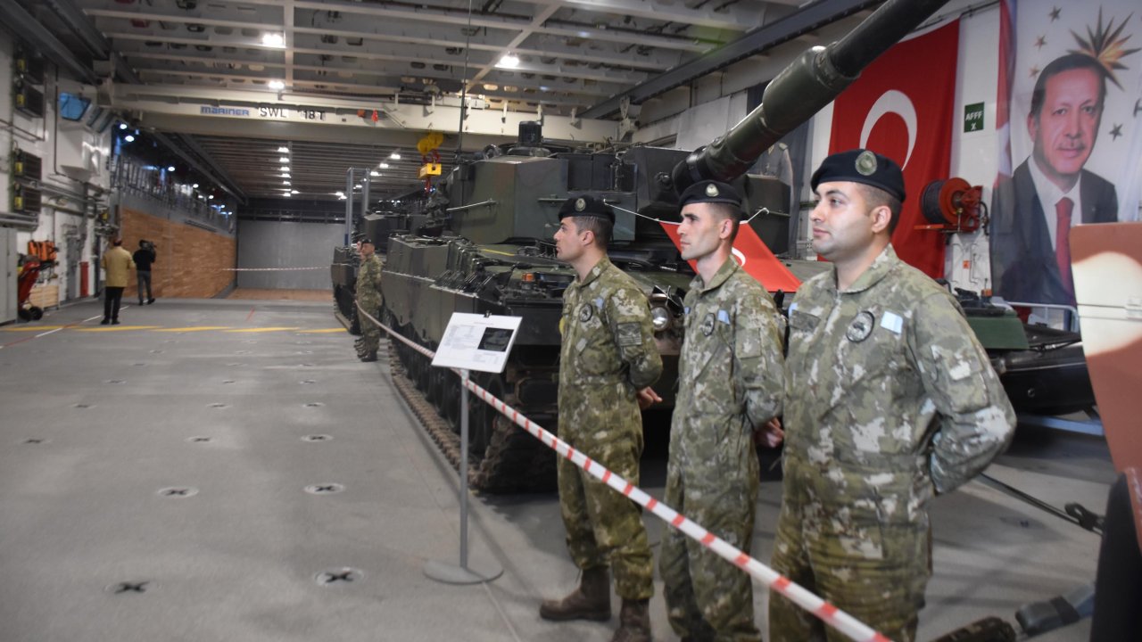 Tcg Anadolu İzmir'de (2)