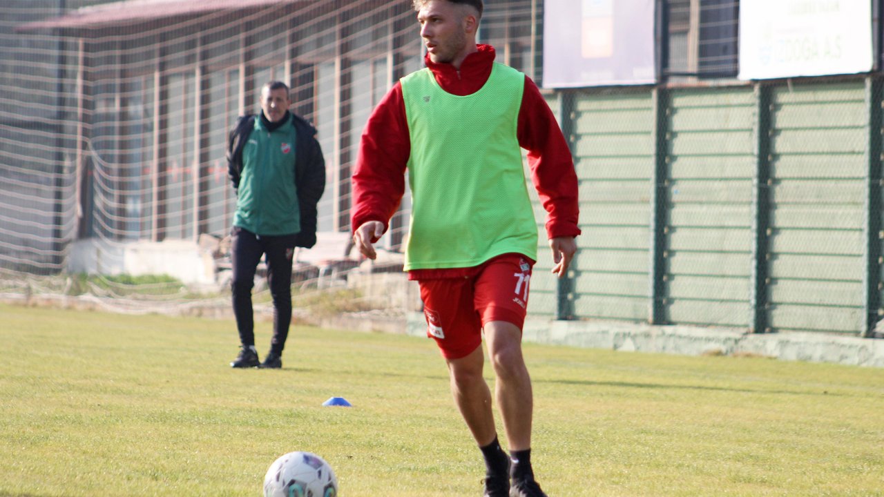 Karşıyaka Kadroya İkinci Neşter