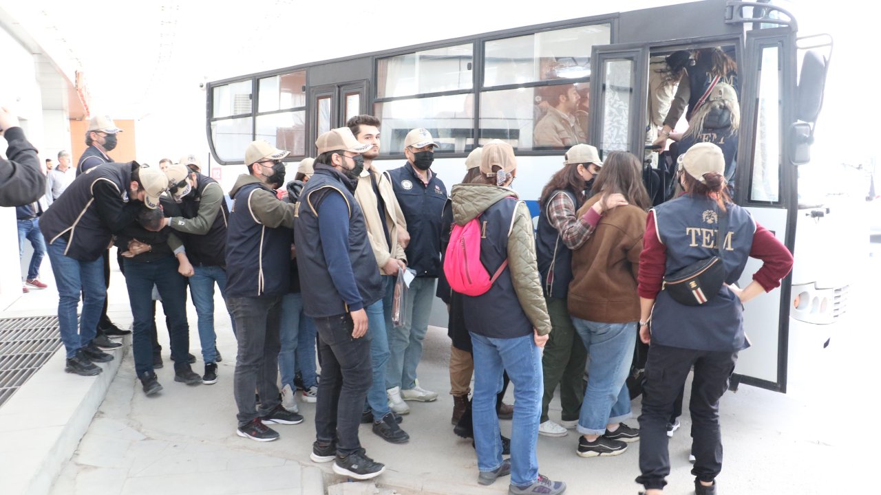 Eskişehir’deki Terör Operasyonunda 3'ü Milletvekili Adayı 10 Şüpheli Adliyede