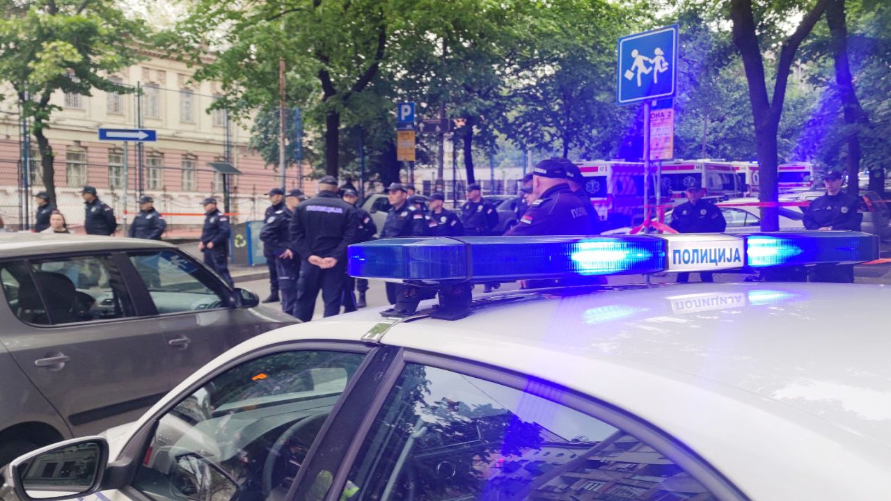 Sırbistan’da Okulda Silahlı Saldırı: 8’i Çocuk 9 Kişi Öldü