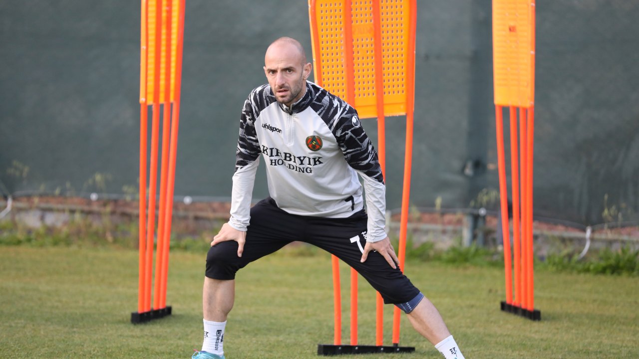 Alanyaspor, Adana Demirspor Maçına Hazırlanıyor