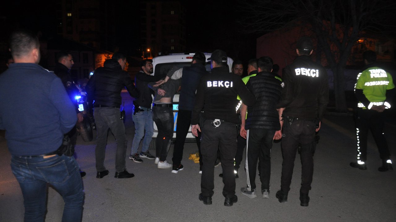 Asker Eğlencesinde 'düzgün Oynamama' Kavgası: 8 Gözaltı