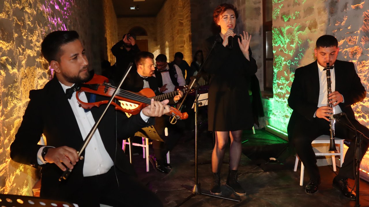 Kent Müzesi Olan Tarihi Binada Türk Sanat Müziği Konseri