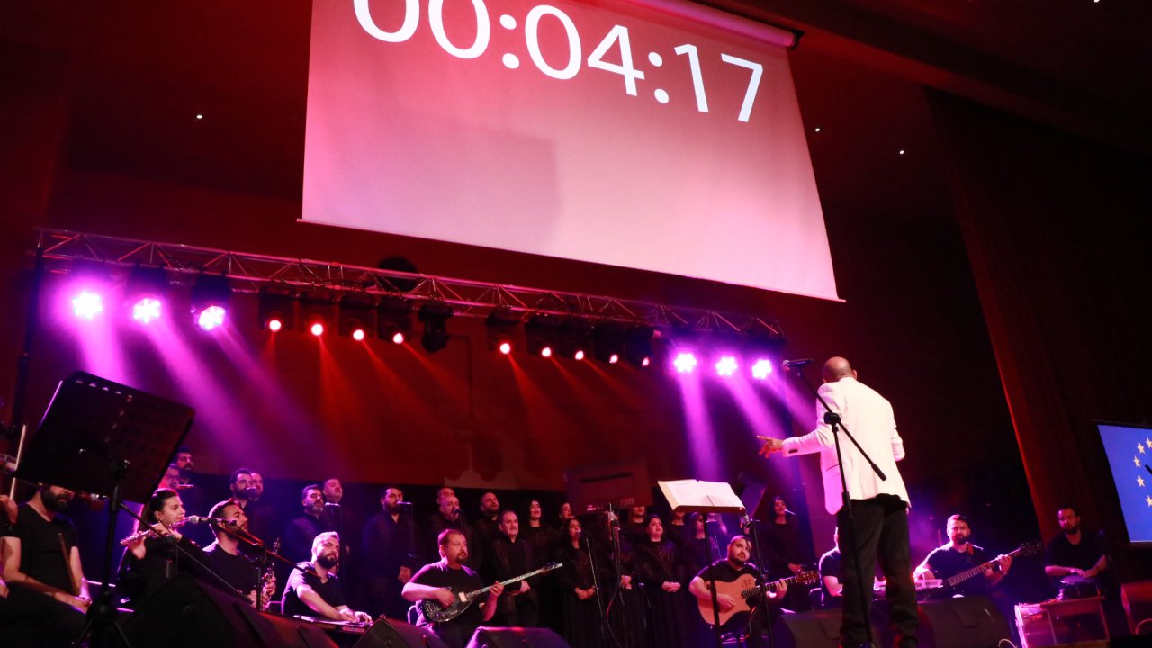 Depremde 7 Üyesini Kaybeden Antakya Medeniyetler Korosu, Edirne'de Konser Verdi