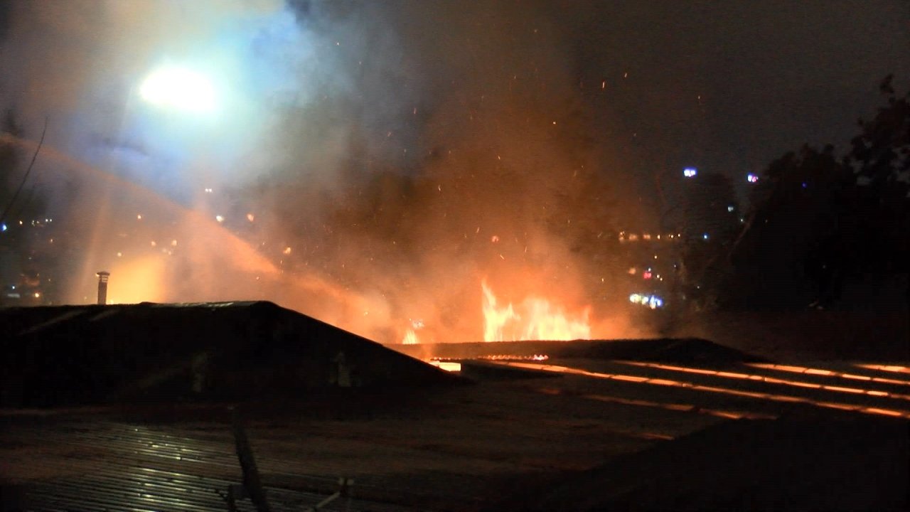 Kartal'da Mobilya Atölyesinde Yangın