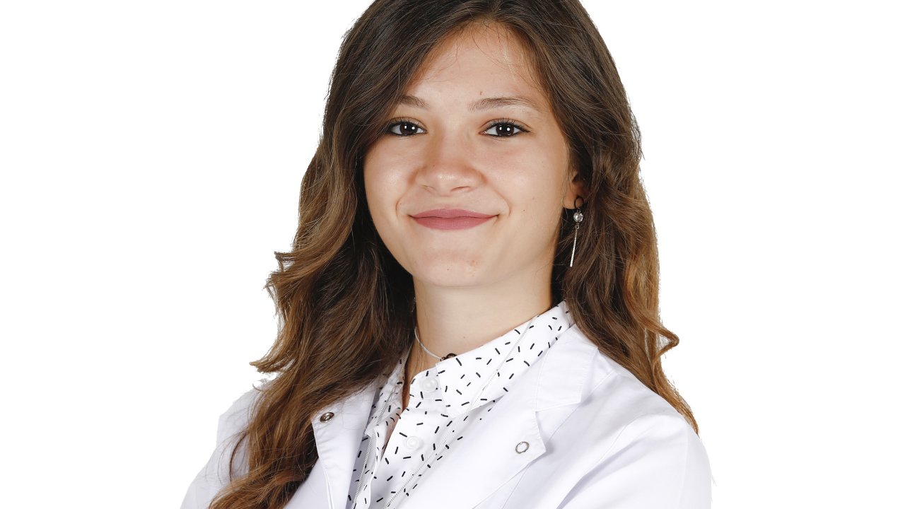 “c Vitamini Cildin Yenilenmesini Sağlıyor”