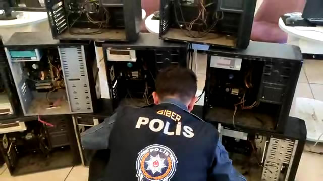 Diyarbakır'da Yasa Dışı Bahis Çetesine 'son Fön' Operasyonu: 11 Gözaltı