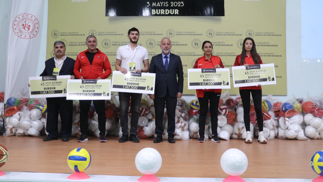 Burdur'da Amatör Spor Kulüplerine Destek