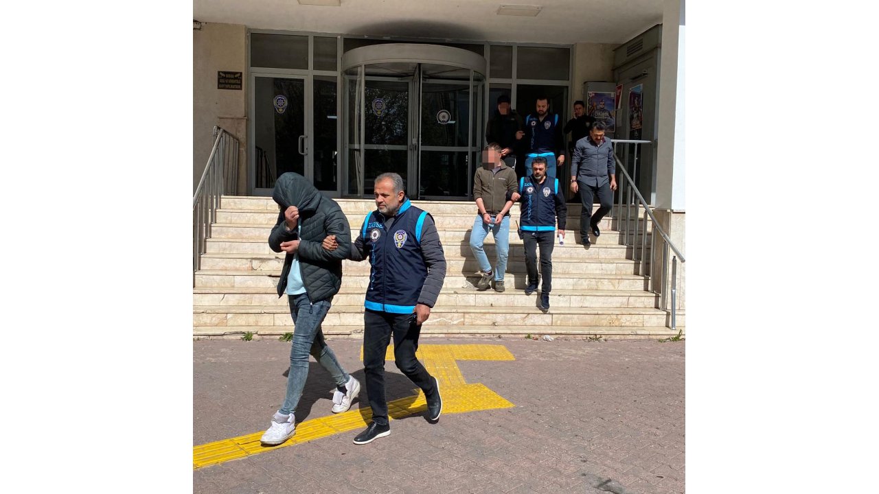 260 Bin Tl'lik Oyun Konsolu Dolandırıcılığına 3 Gözaltı