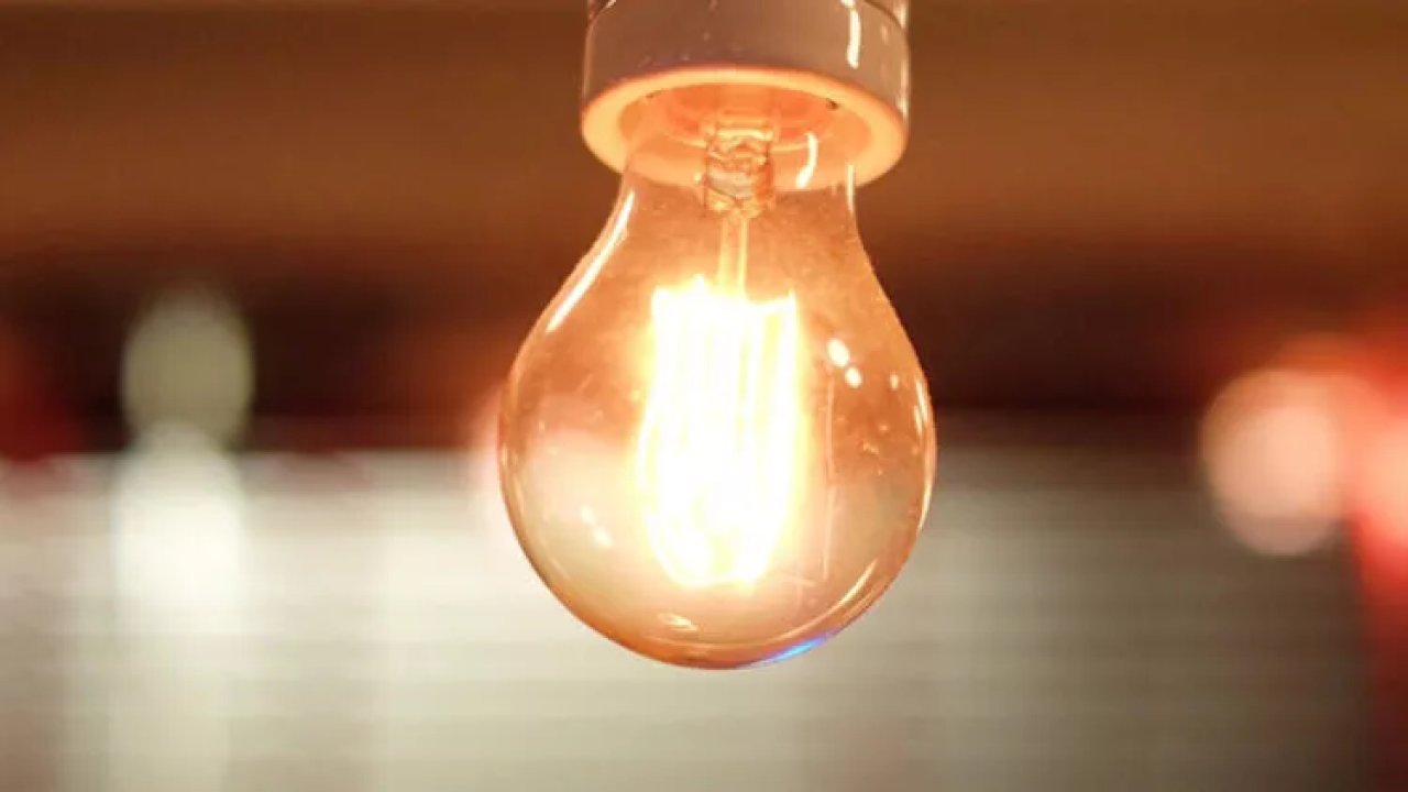 Elektrik Fiyatları Düşüyor! EPDK Elektrik Faturalarını Hafifletecek İndirimi Duyurdu!