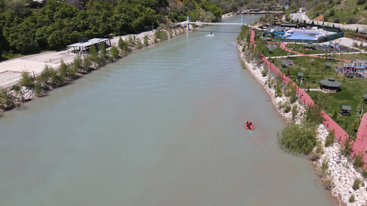 Tunceli'de Kayıp 3 Genç İçin Baraj Gölünden 35 Milyon Metreküp Su Boşaltılacak