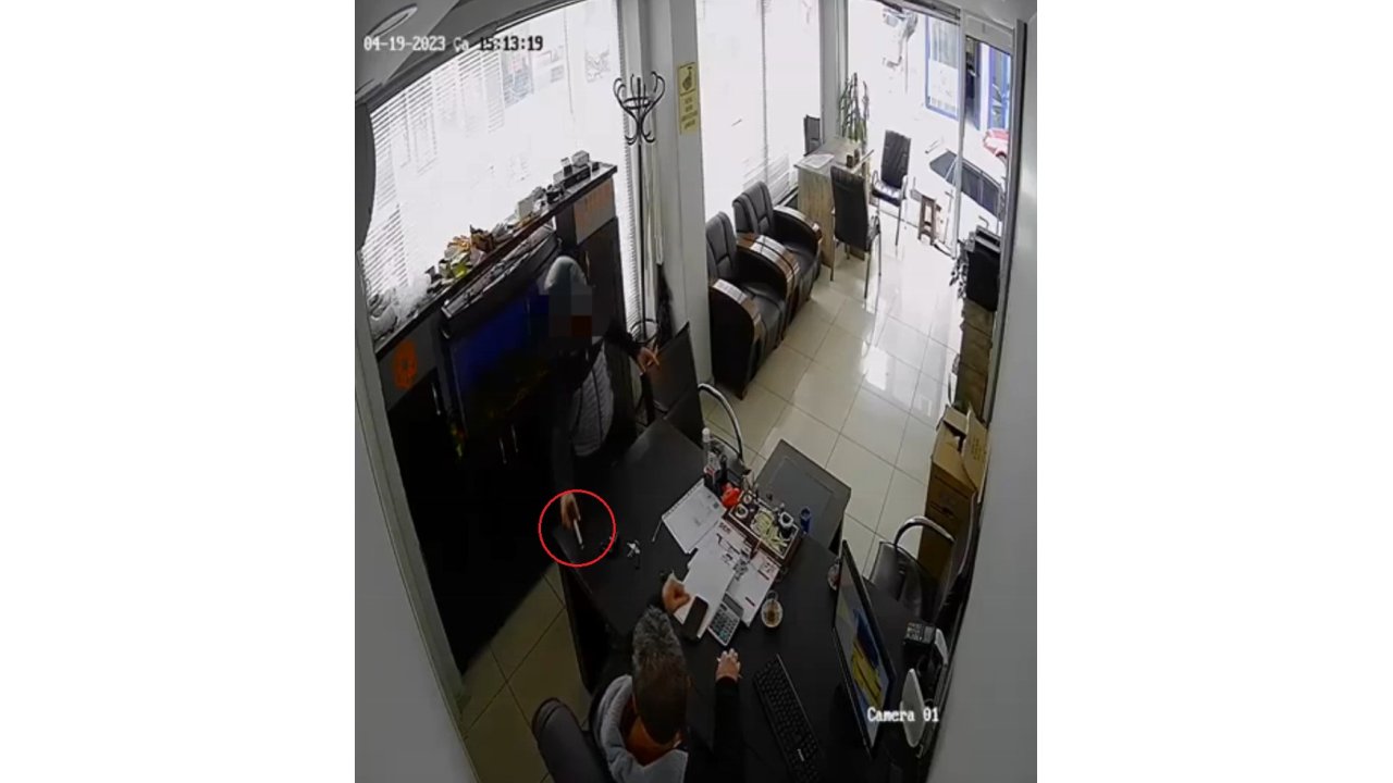 Oto Kiralama Firmasına Silahlı Saldırı Kamerada