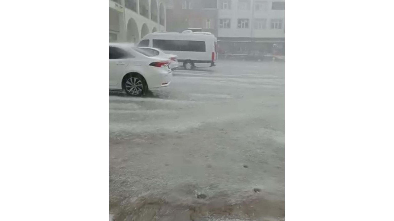 Çanakkale'de Dolu Ve Sağanak