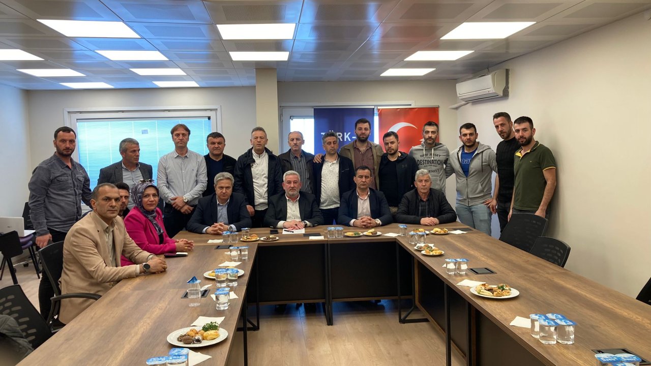 Türk-iş'ten Lütfü Türkkan'a Tepki