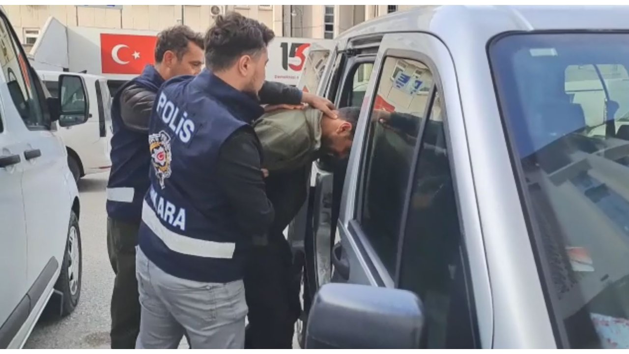 Ankara'da Fetö/pdy Ve Deaş Operasyonu: 32 Gözaltı