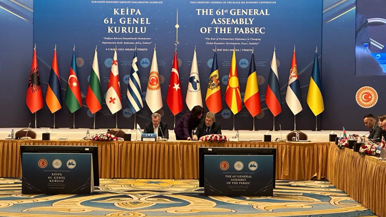 Keipa Oturumunda Rusya-ukrayna, Ermenistan-azerbaycan Gerginliği