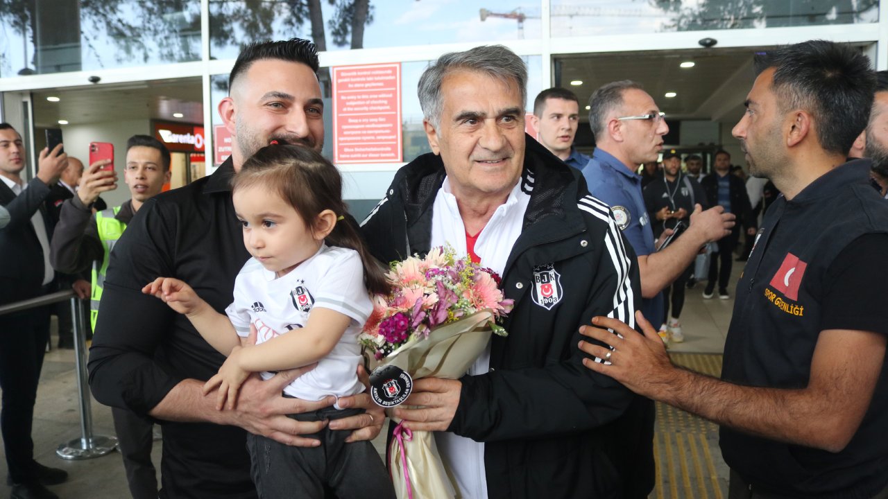 Beşiktaş Kafilesine Antalya'da Coşkulu Karşılama