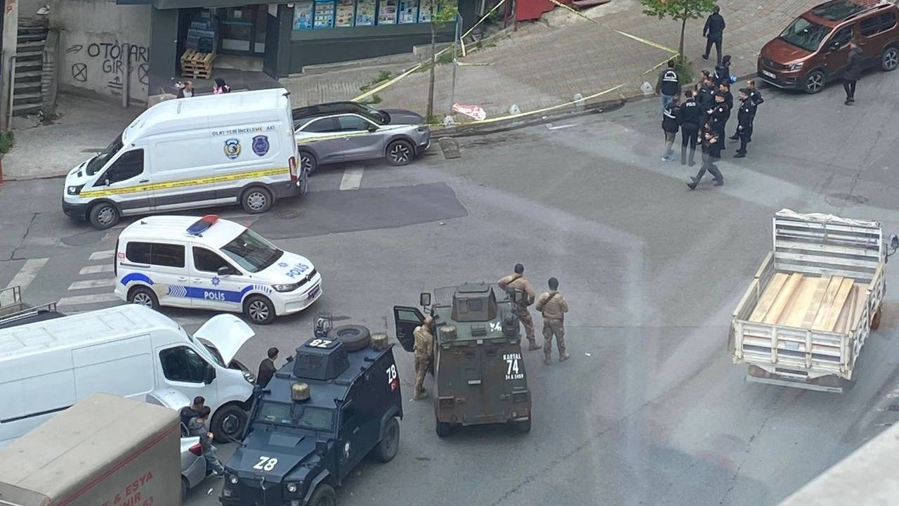 Kağıthane'de Hakim, Kendisine Saldırdığını Sandığı Kişiyi Vurdu