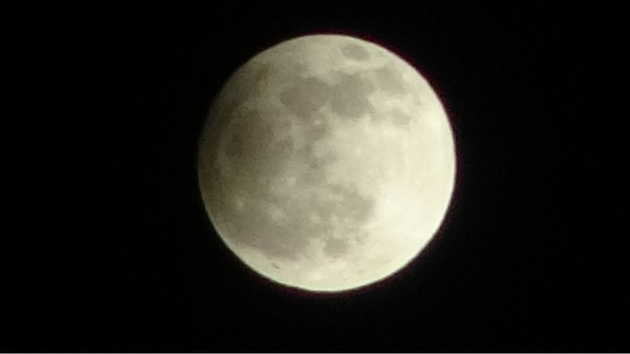 Diyarbakır Ve Şırnak'ta 'yarı Gölgeli Ay' Tutulması Görüntülendi