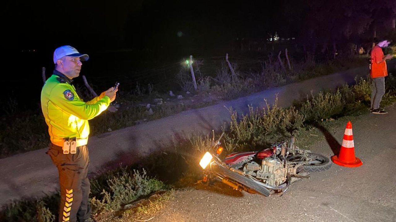 Adana'da, Tır'a Arkadan Çarpan Motosikletli Öldü
