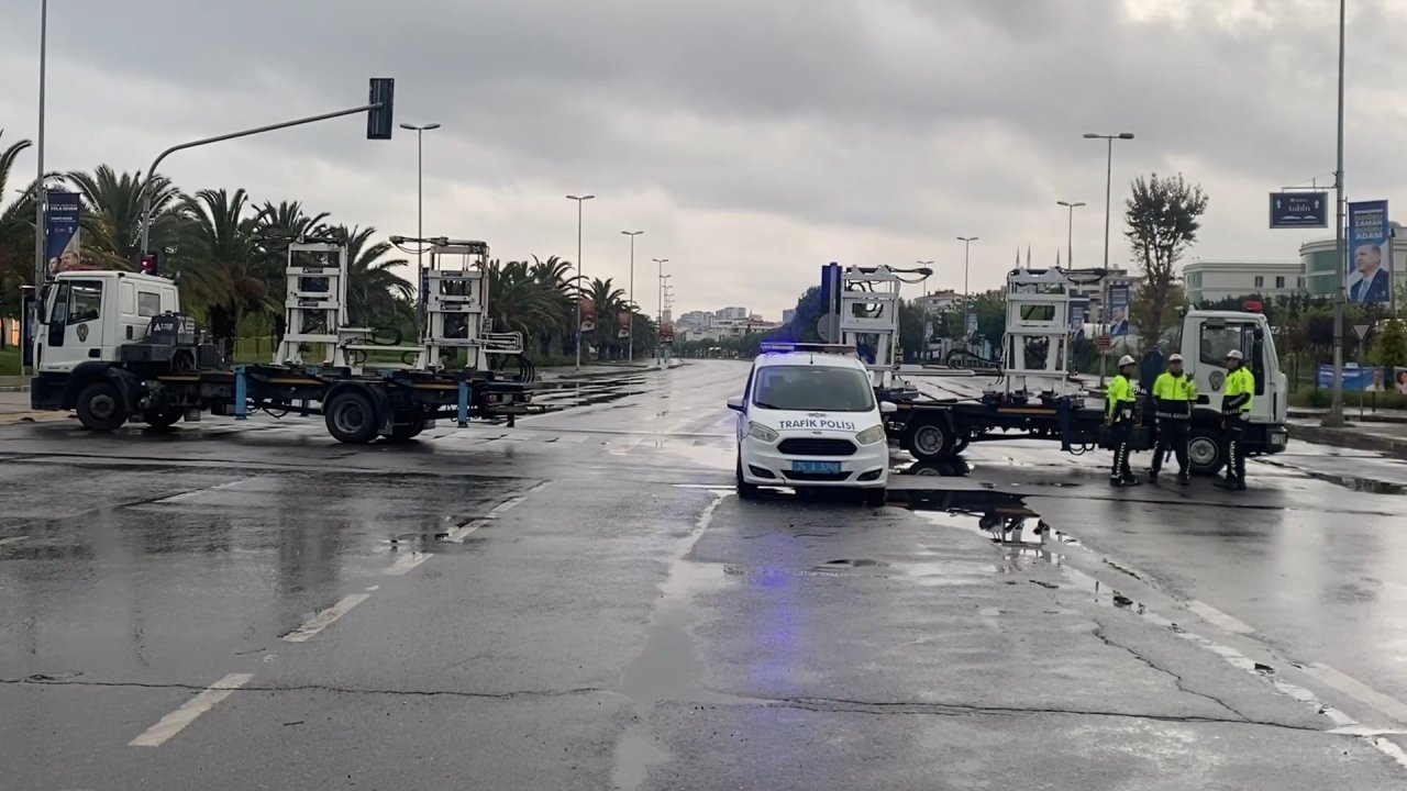 Millet İttifakı İstanbul Mitingi Öncesi Bazı Yollar Trafiğe Kapatıldı