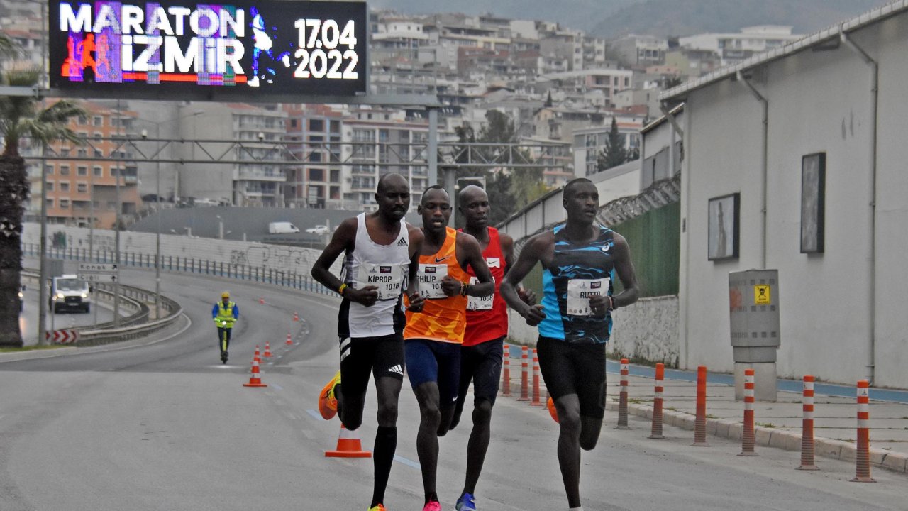 İzmir'de Maraton Günü