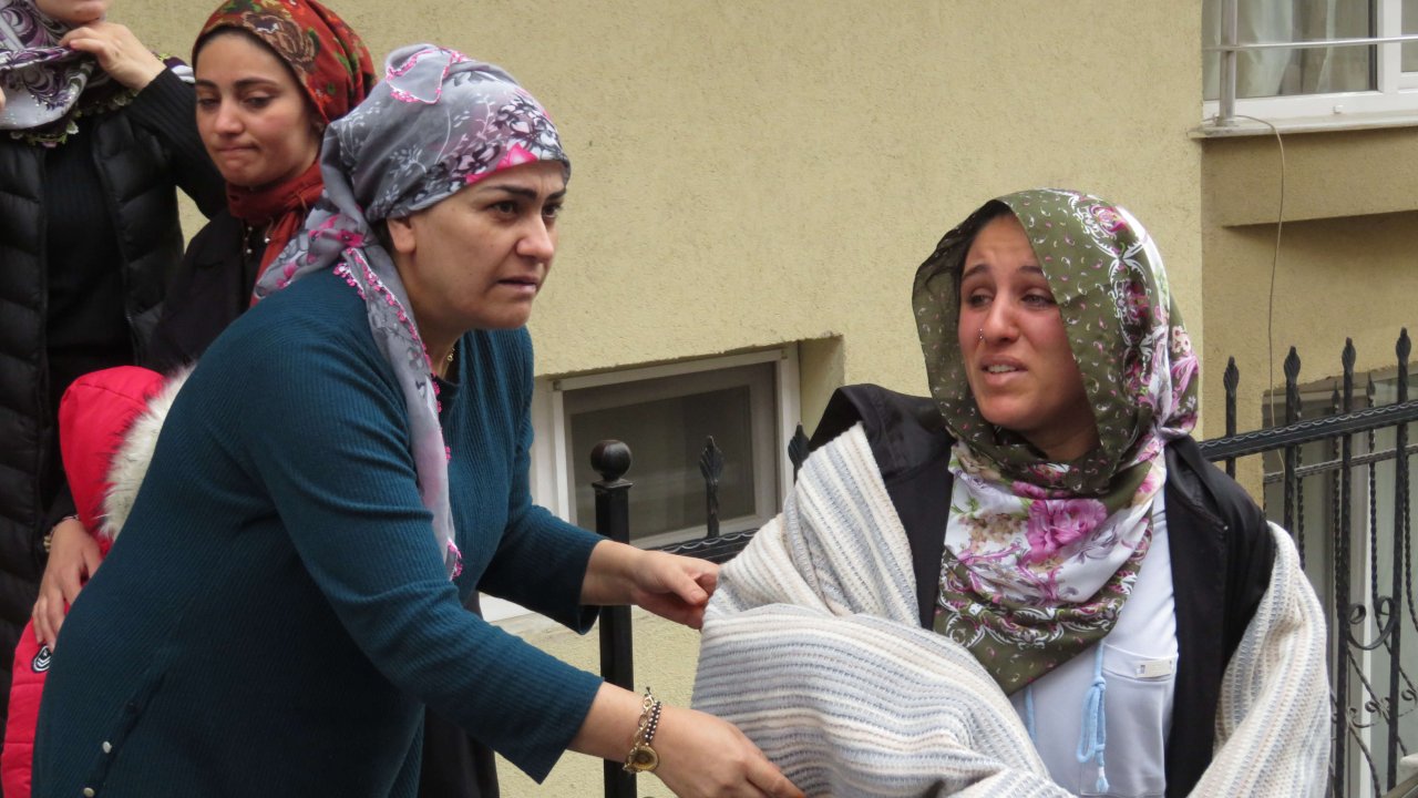 Maltepe'de Yangında Can Pazarı; Yangın Çıkan Dairede Oturana Saldırı