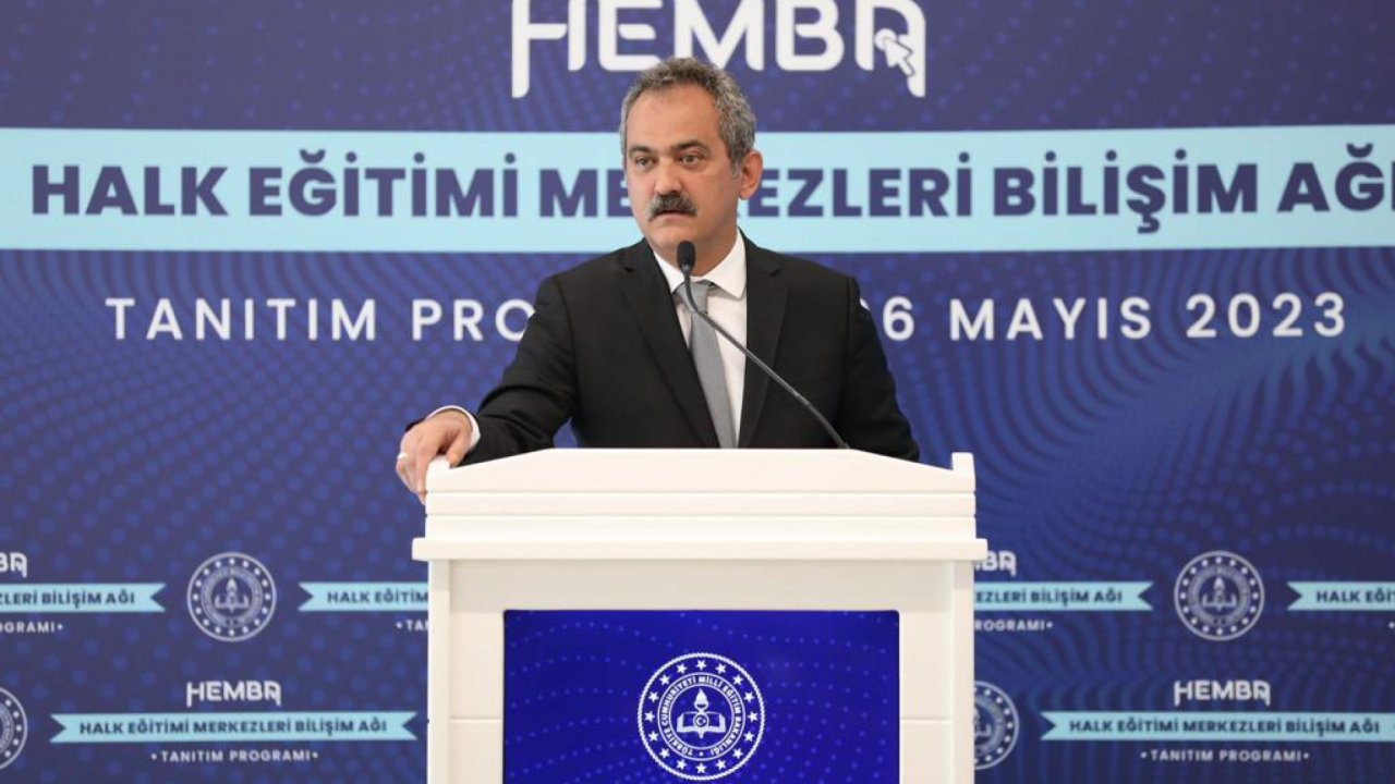 Bakan Özer: 1'le Devraldığımız Dijital Platformu 7'yle Devrediyoruz