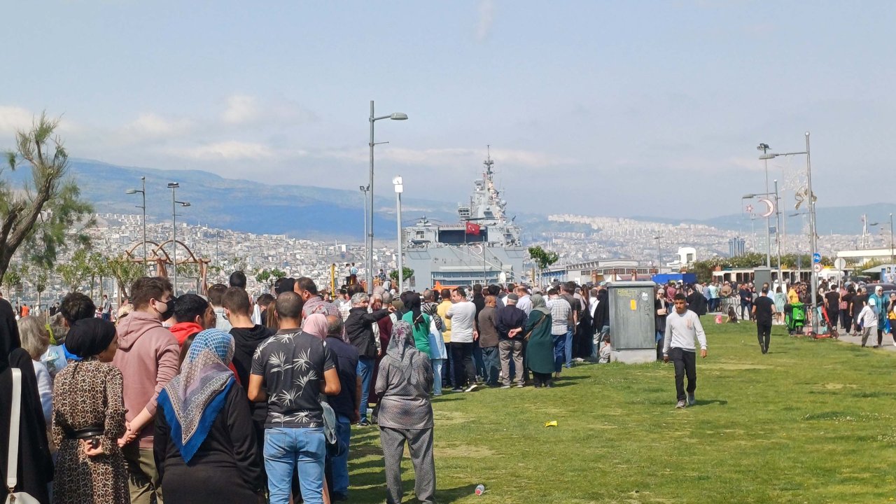 Tcg Anadolu'ya 3'üncü Günde De Yoğun İlgi