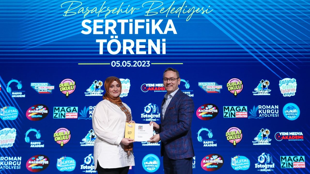 Başakşehir'de Yeni Medya Akademi Mezunları Sertifikalarını Aldı