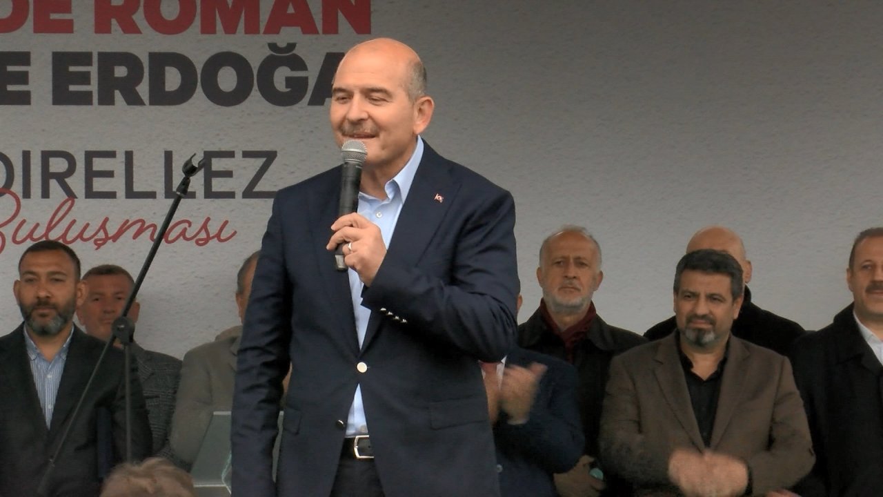 Bakan Soylu Romanlarla Şarkı Söyledi