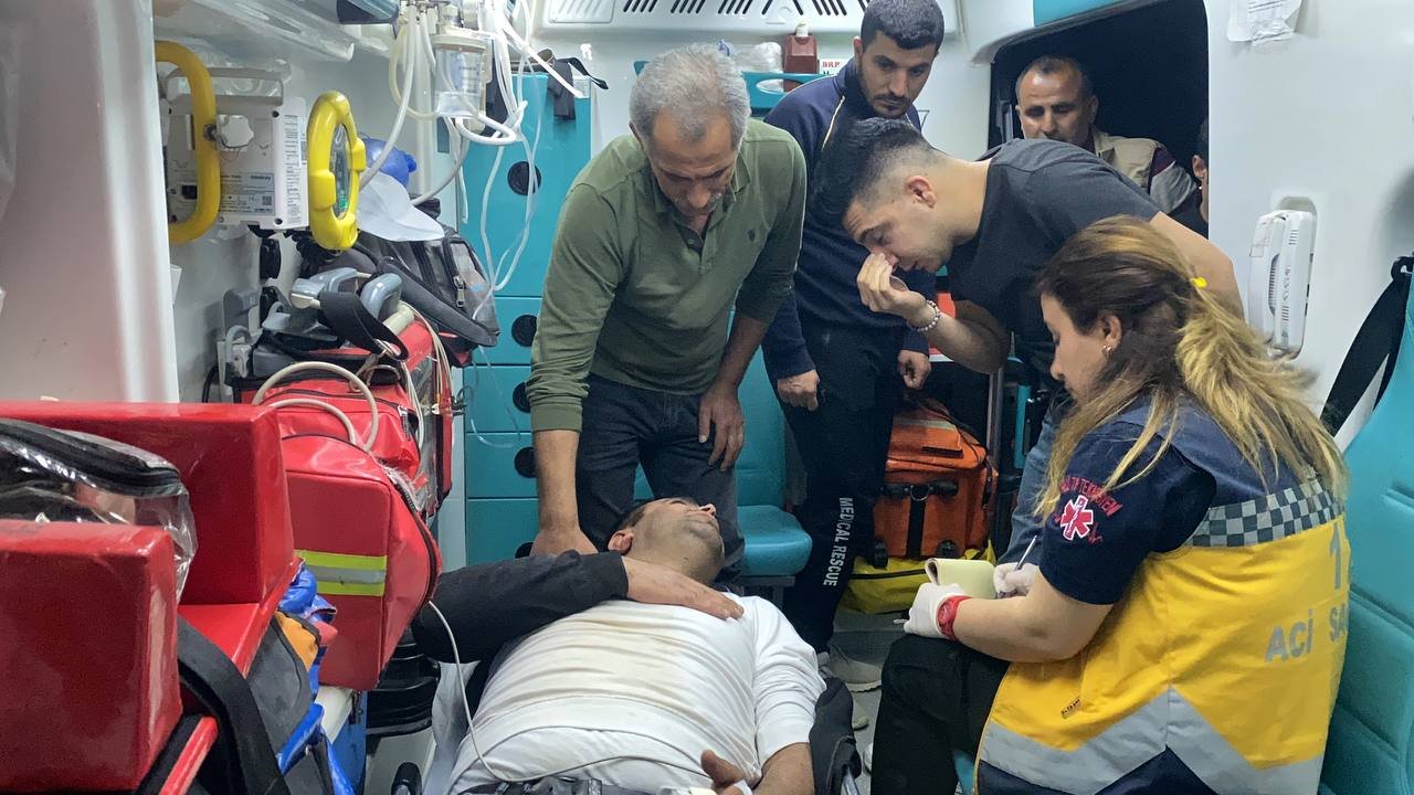 Şanlıurfa'da Otomobil Sulama Kanalına Uçtu; Baba Kurtuldu, Anne Ve 5 Çocuğu Kayıp