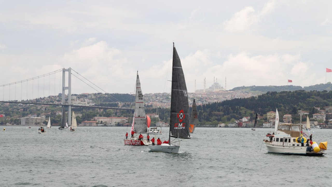 İstanbul Boğazı'nda Bau Bosphorus Sailing Cup Heyecanı