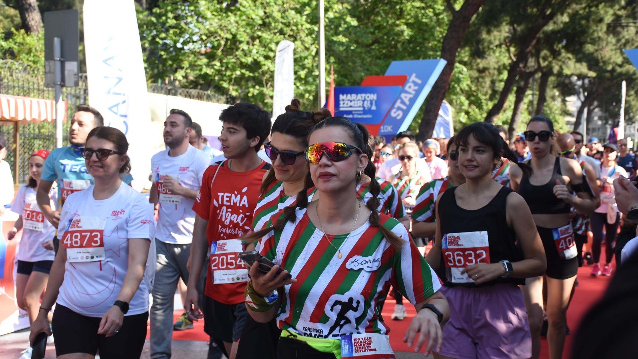 Maratonizmir'de Startı Bakan Kasapoğlu Yaptı