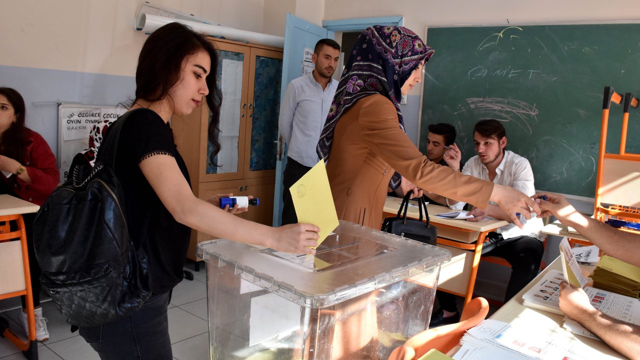 Yurt Dışındaki 1 Milyon 599 Bin Seçmen Oy Kullandı