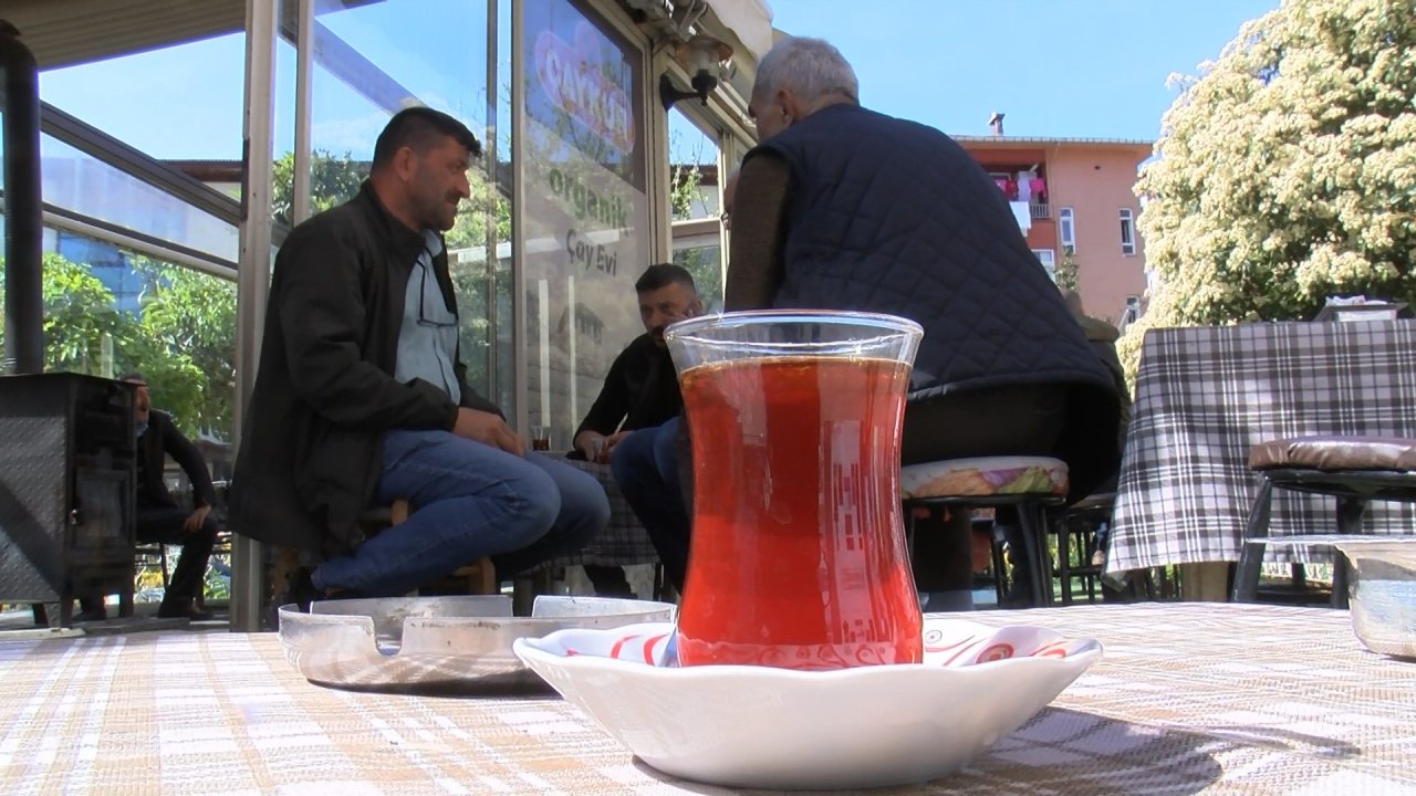 Prof. Dr. Köse: Aşırı Sıcak Çay, Ağız Bölgesi Kanser Riskini Artırıyor